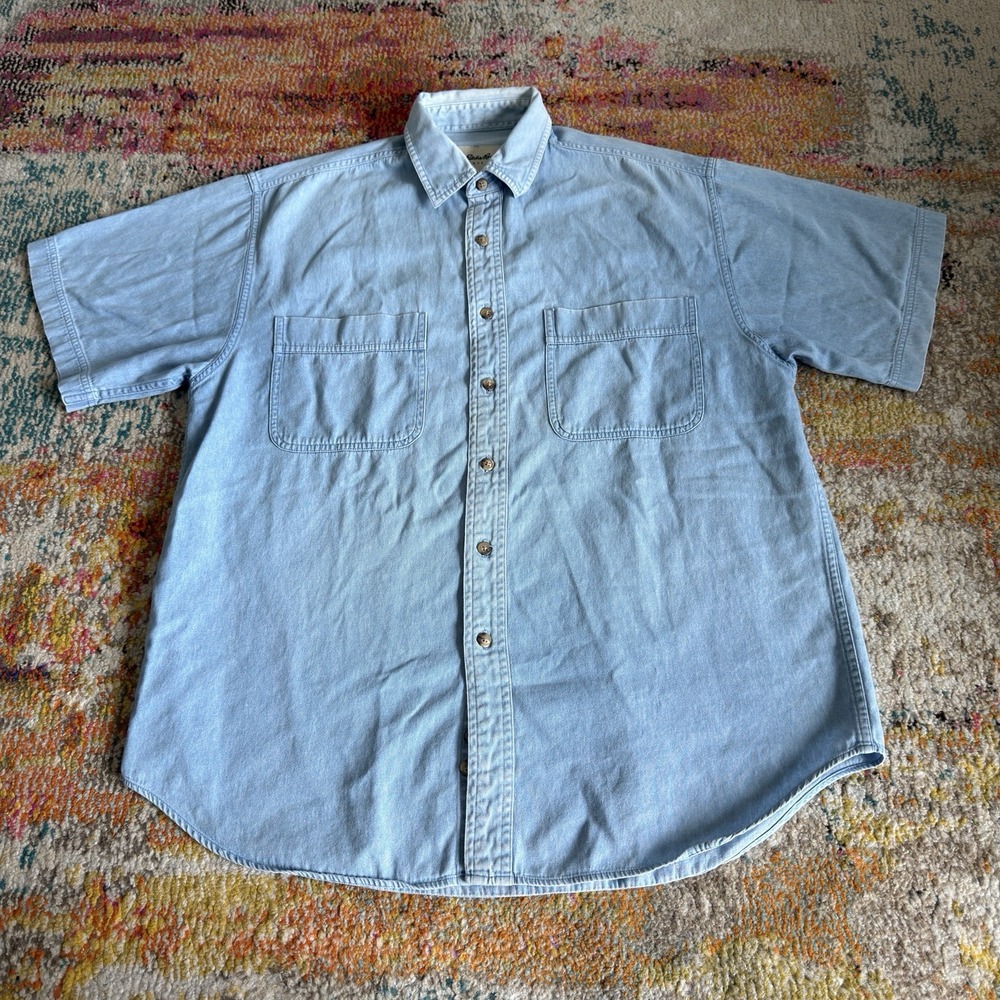 Vintage Eddie Bauer Light Wash Denim Short Sleeve Button Up Shirt Medium